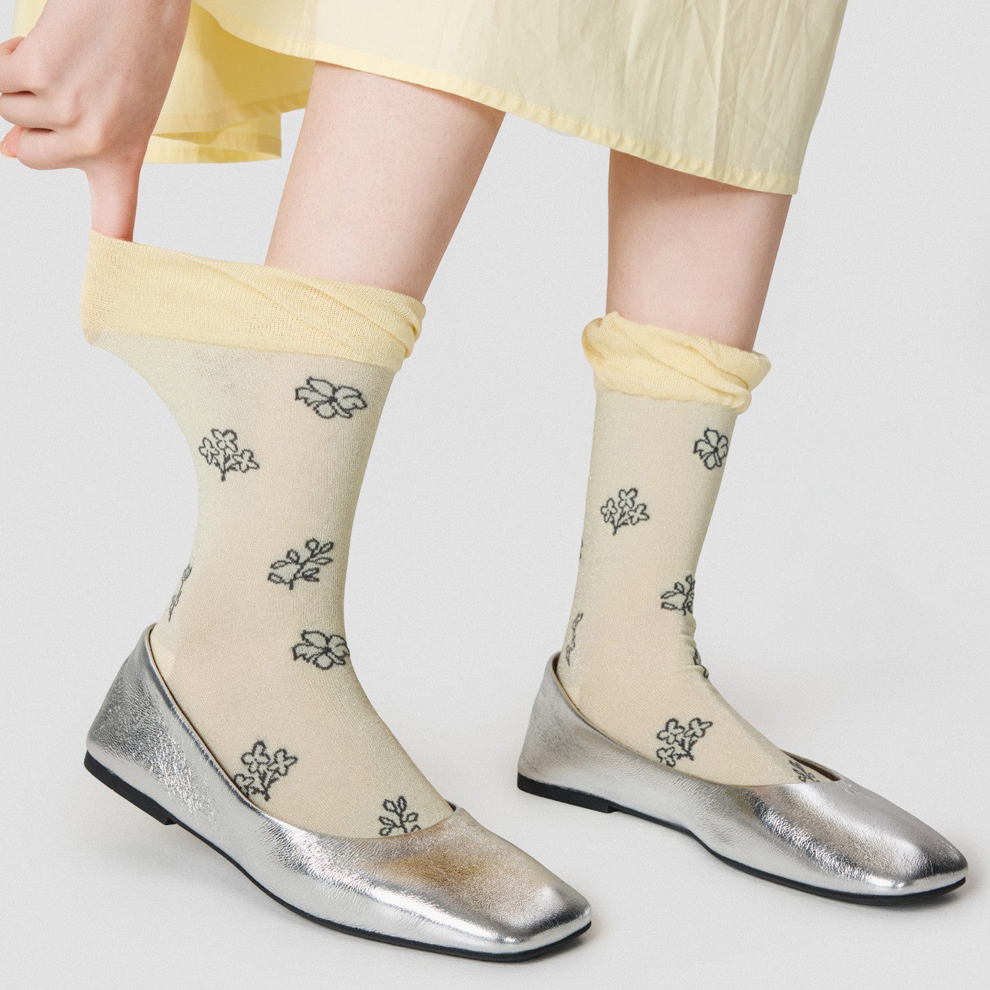 Spring And Summer Women's Breathable Gold And Silver Silk Retro Lace Socks, Children's Flower Pile Socks